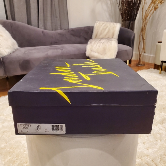 London Trash - Leopard Print Pumps (36) - Picture 4 of 4